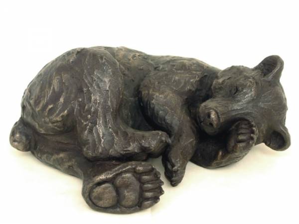 - a Sculpture by Suzie Marsh, measuring 11 x 22 cm (H x W) £120